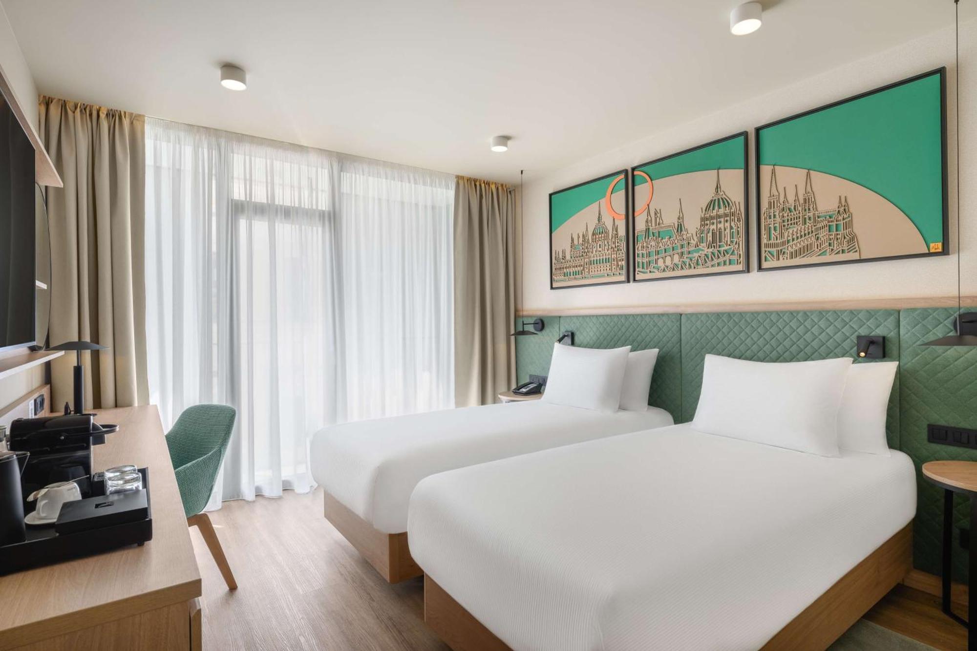 Hilton Garden Inn Debrecen City Center מראה חיצוני תמונה