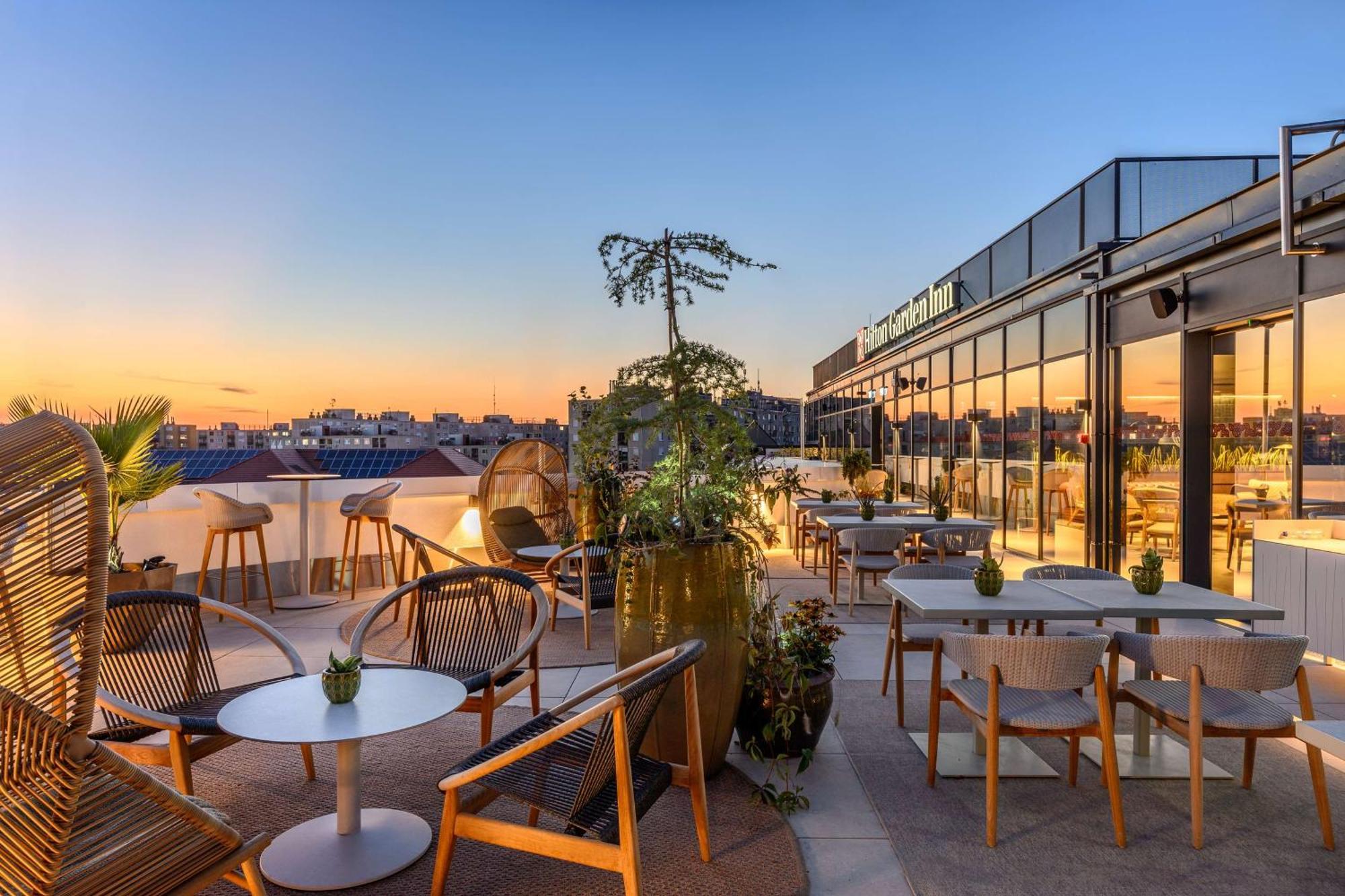 Hilton Garden Inn Debrecen City Center מראה חיצוני תמונה