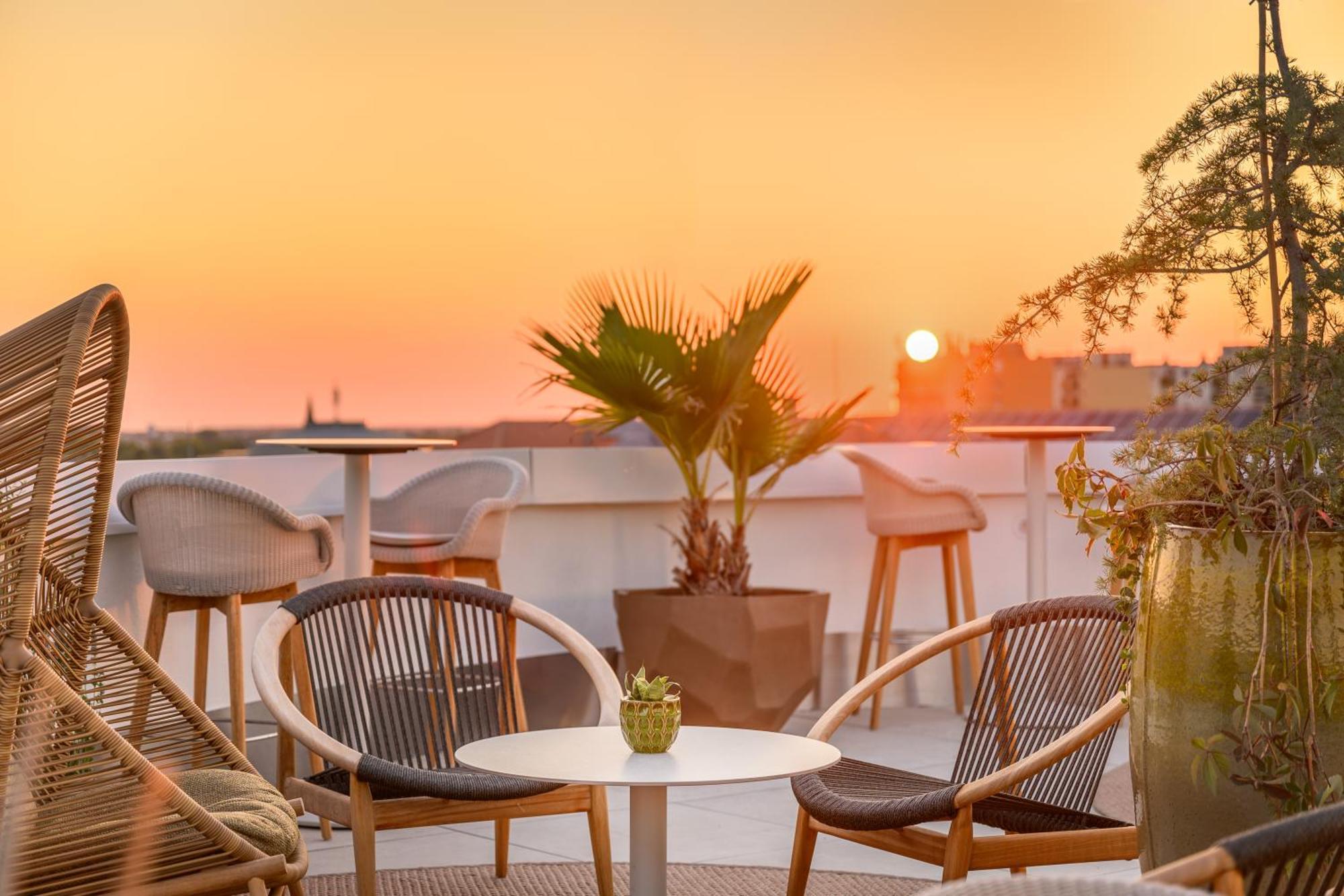 Hilton Garden Inn Debrecen City Center מראה חיצוני תמונה