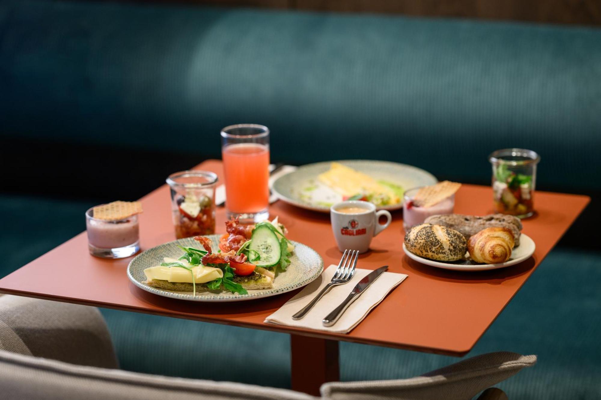 Hilton Garden Inn Debrecen City Center מראה חיצוני תמונה
