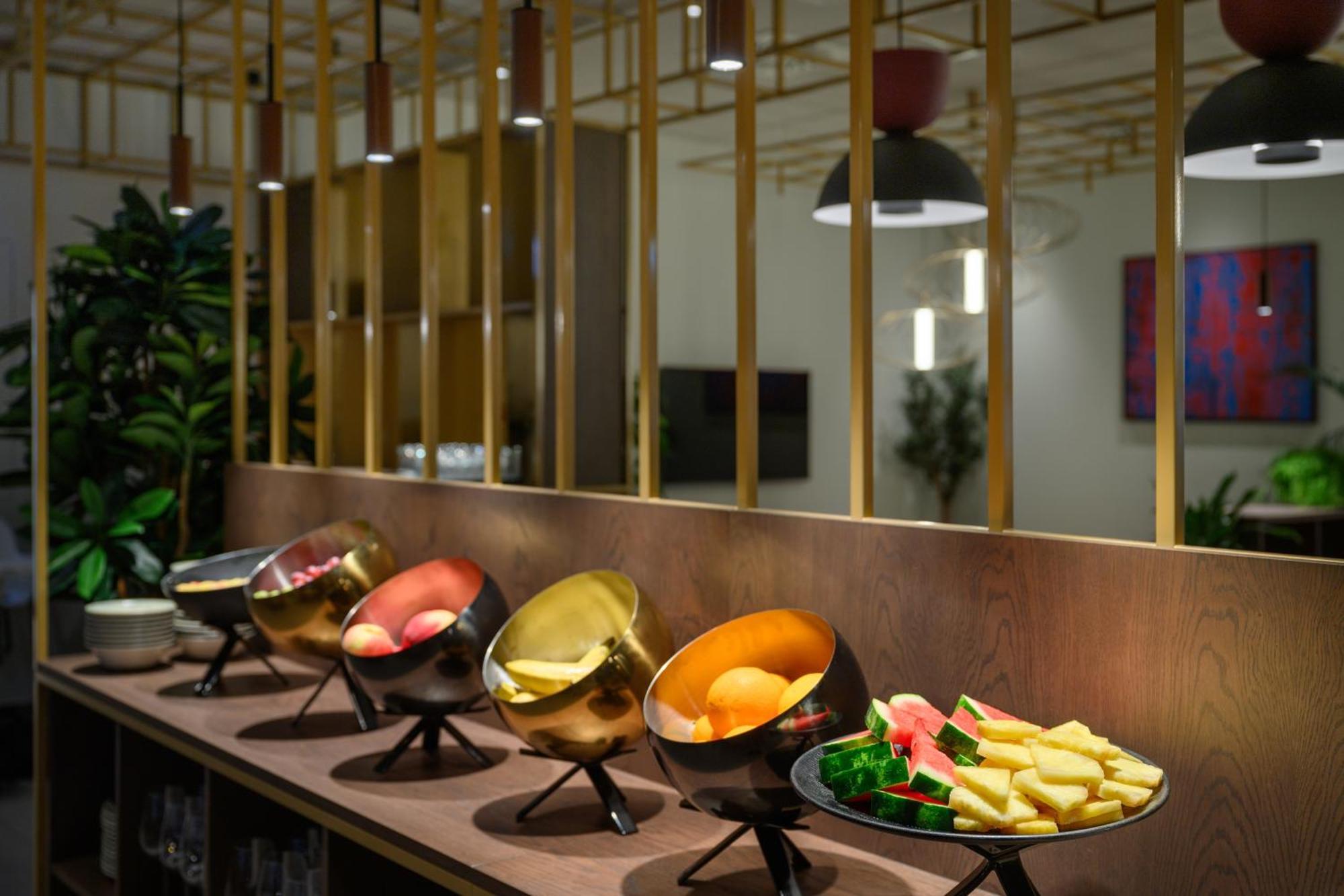 Hilton Garden Inn Debrecen City Center מראה חיצוני תמונה