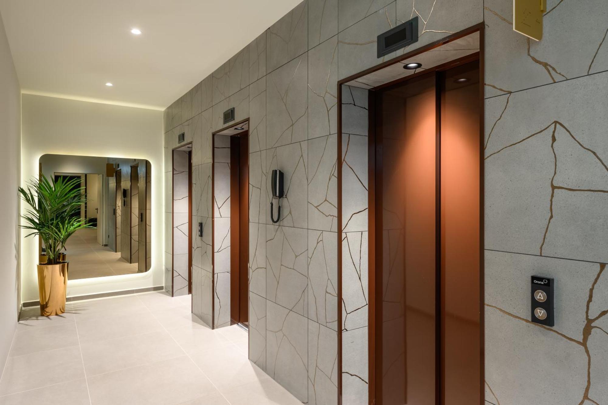 Hilton Garden Inn Debrecen City Center מראה חיצוני תמונה