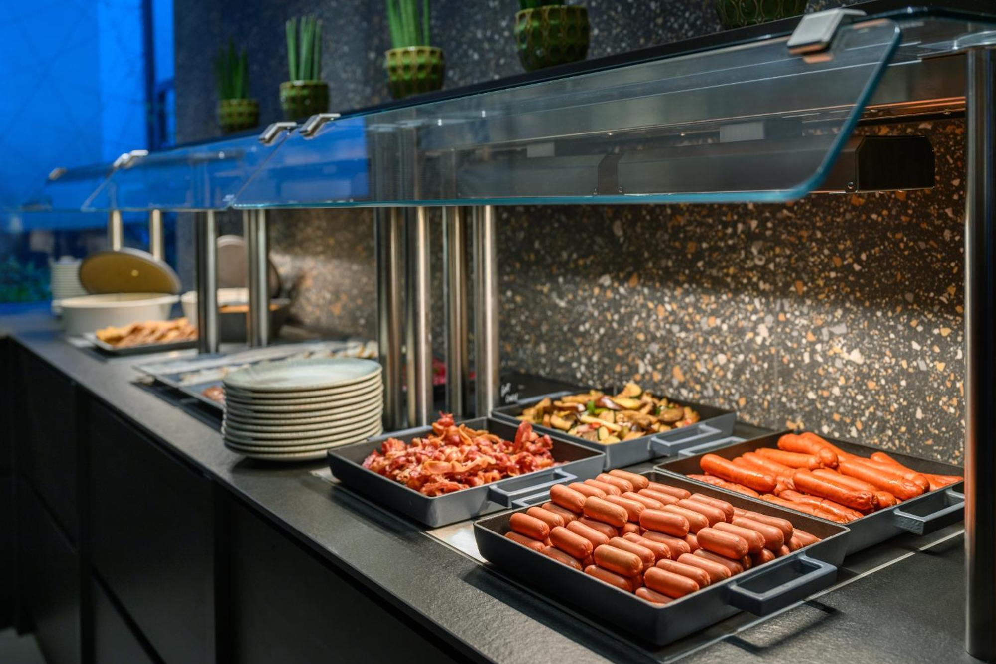 Hilton Garden Inn Debrecen City Center מראה חיצוני תמונה