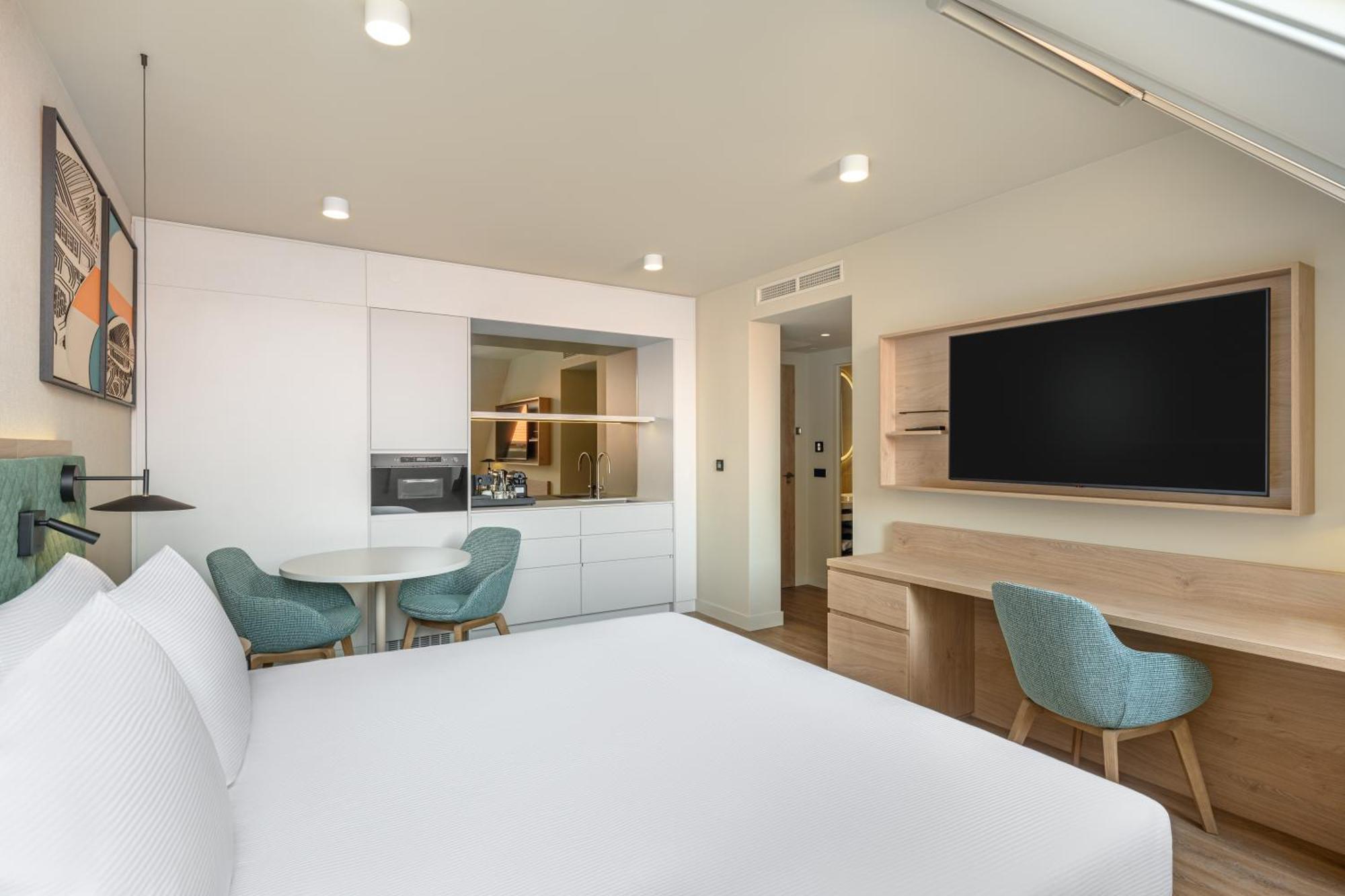 Hilton Garden Inn Debrecen City Center מראה חיצוני תמונה