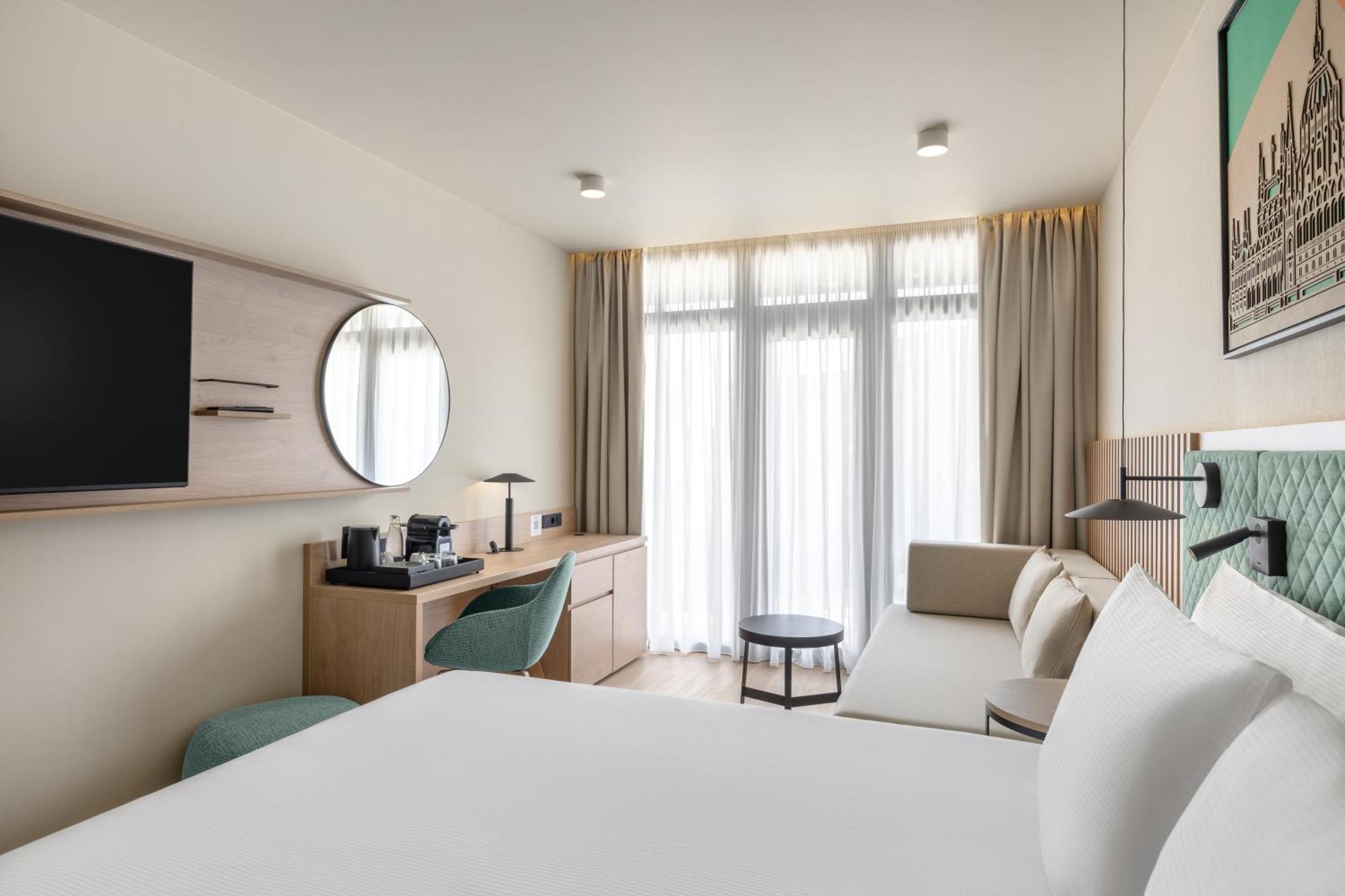 Hilton Garden Inn Debrecen City Center מראה חיצוני תמונה