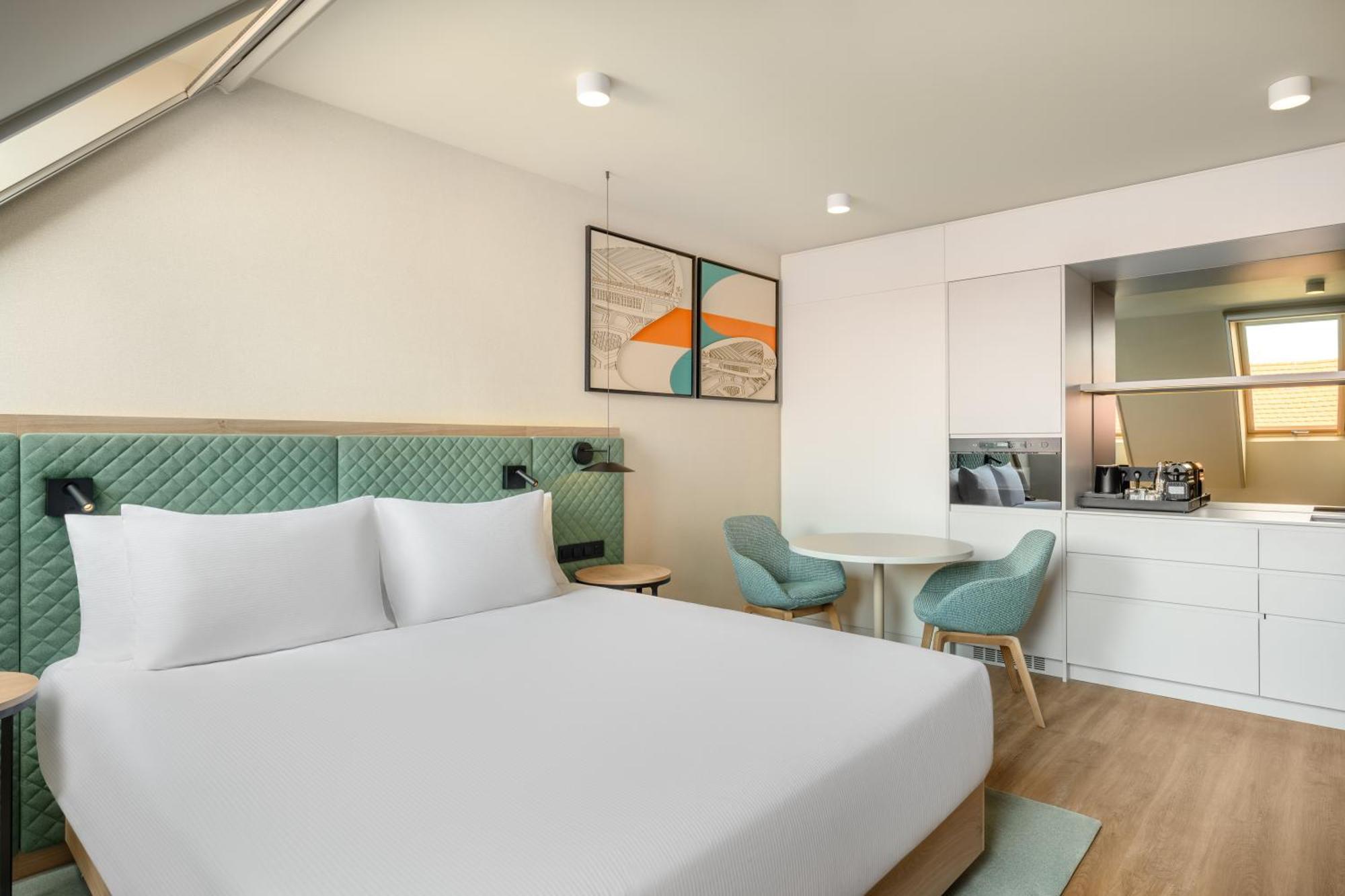 Hilton Garden Inn Debrecen City Center מראה חיצוני תמונה
