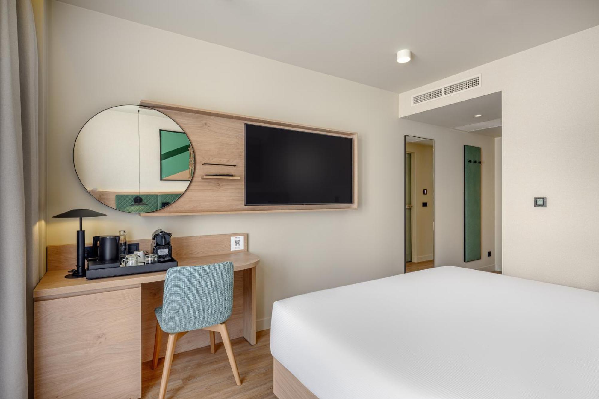 Hilton Garden Inn Debrecen City Center מראה חיצוני תמונה